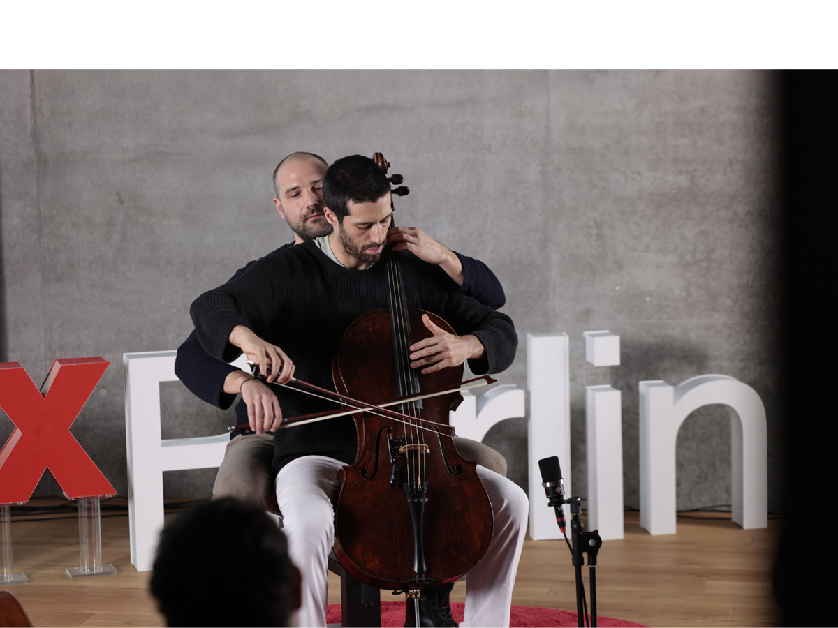 "The Interacting Cellos" – Freie Improvisation